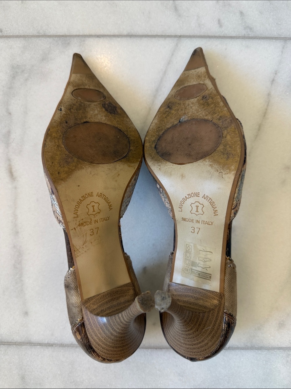 Women’s Metallic Brown Pointed-Toe Pumps - Picture 7 of 8